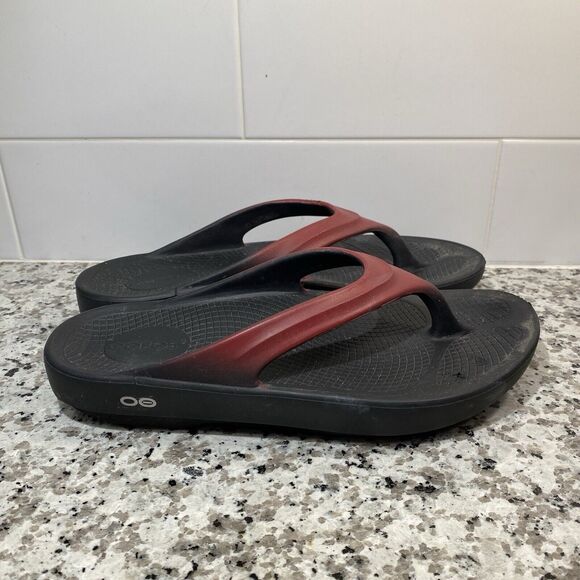 Oofos Oolala Women's Thong Sandals Size 11 Black Red Calypso Ombre Fade Recovery - Picture 1 of 8